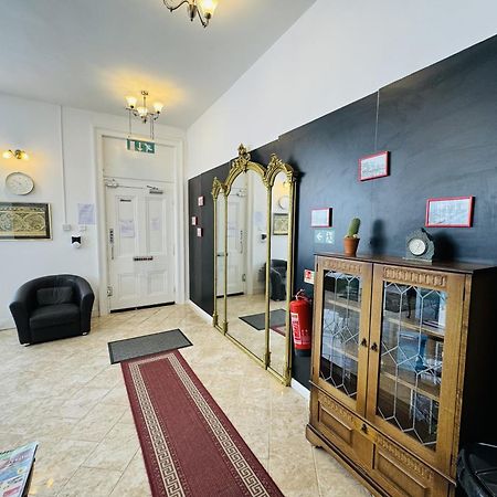 Carlton Court Hotel Eastbourne Ngoại thất bức ảnh
