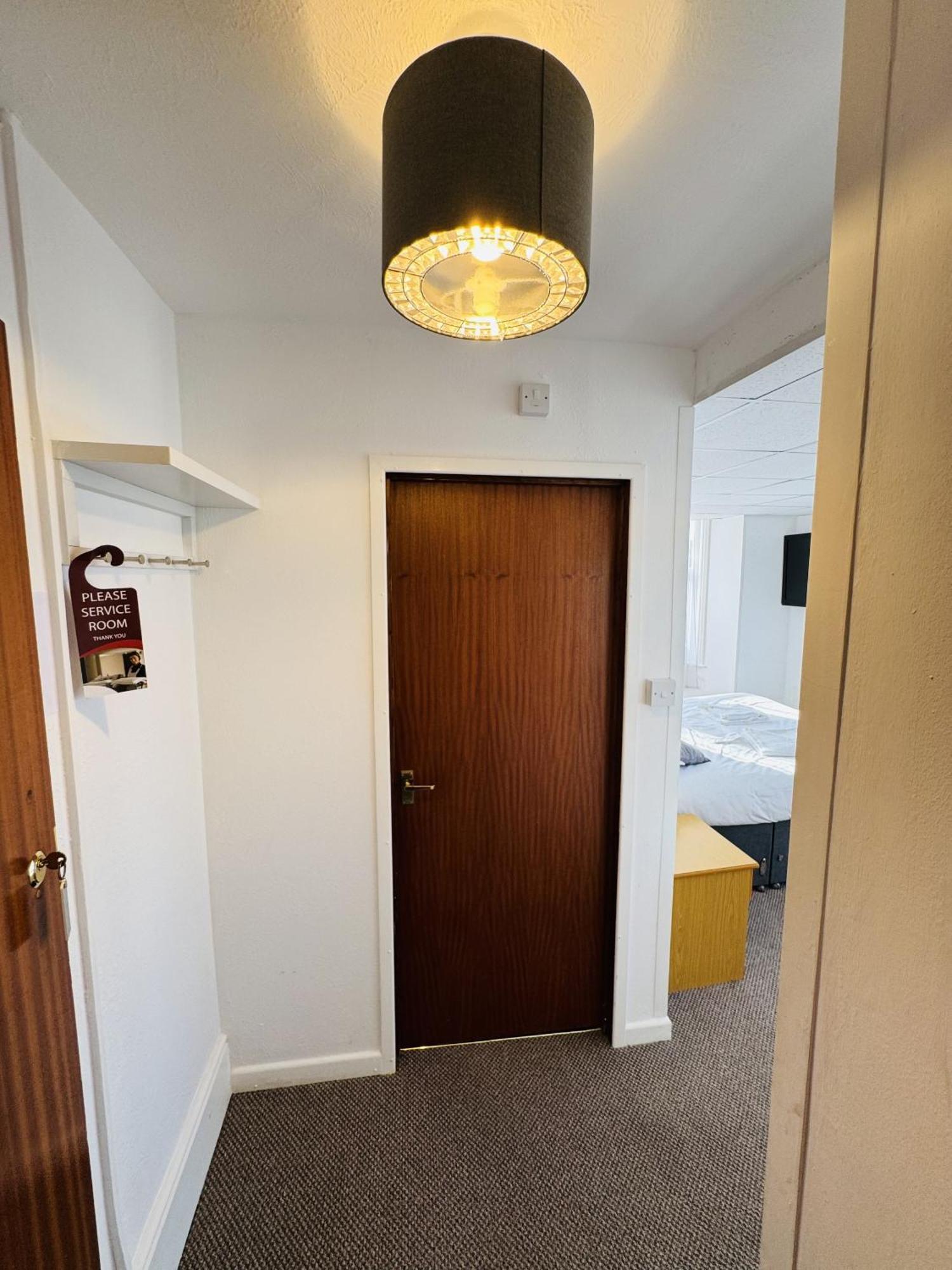Carlton Court Hotel Eastbourne Phòng bức ảnh