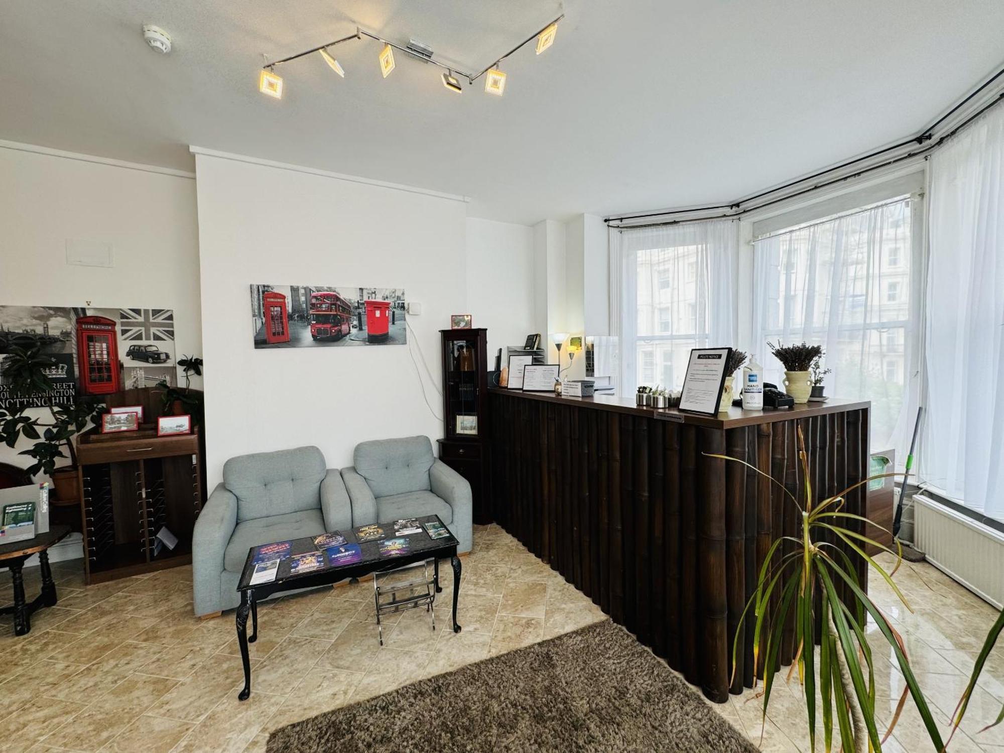 Carlton Court Hotel Eastbourne Ngoại thất bức ảnh