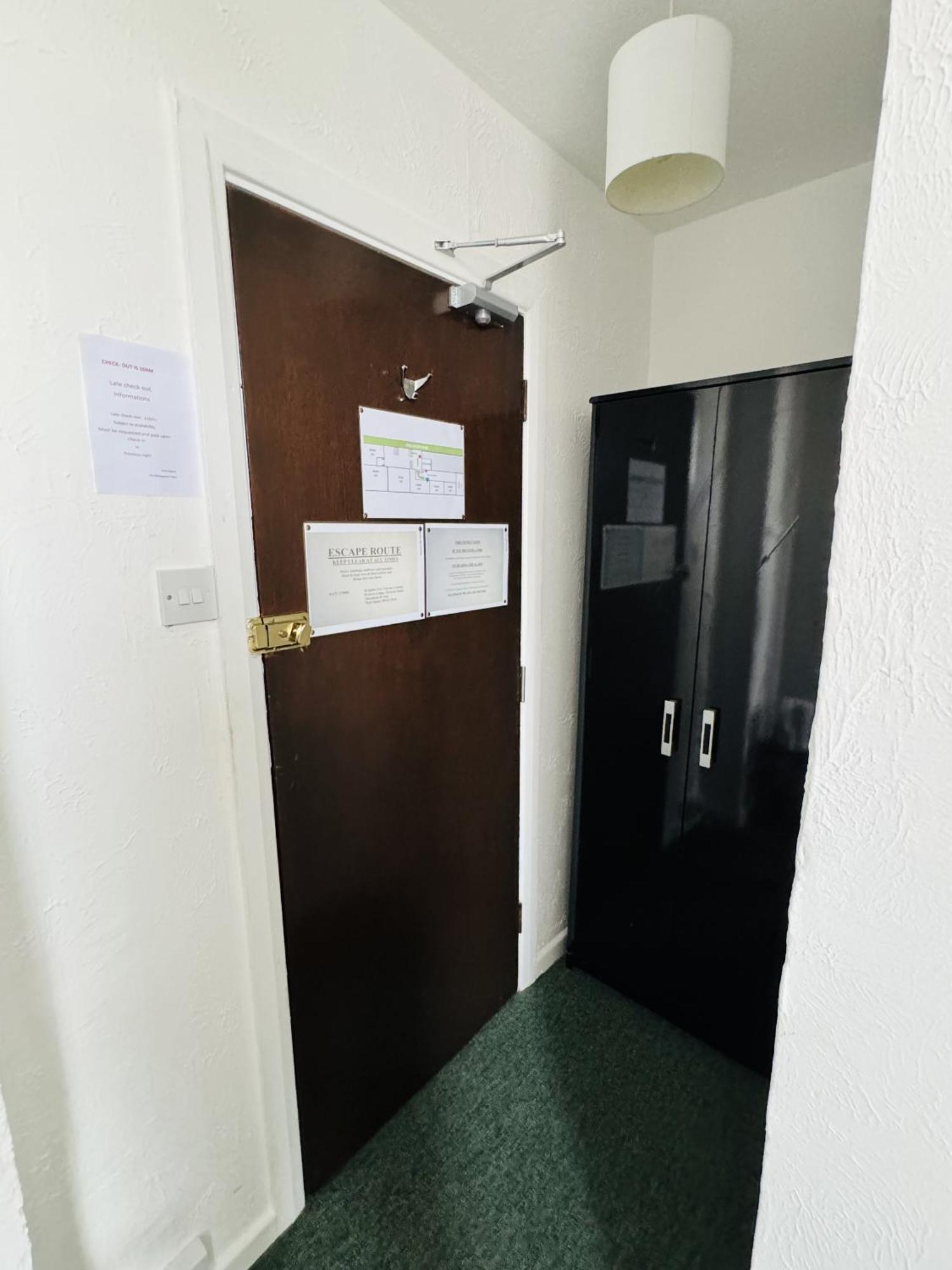 Carlton Court Hotel Eastbourne Phòng bức ảnh