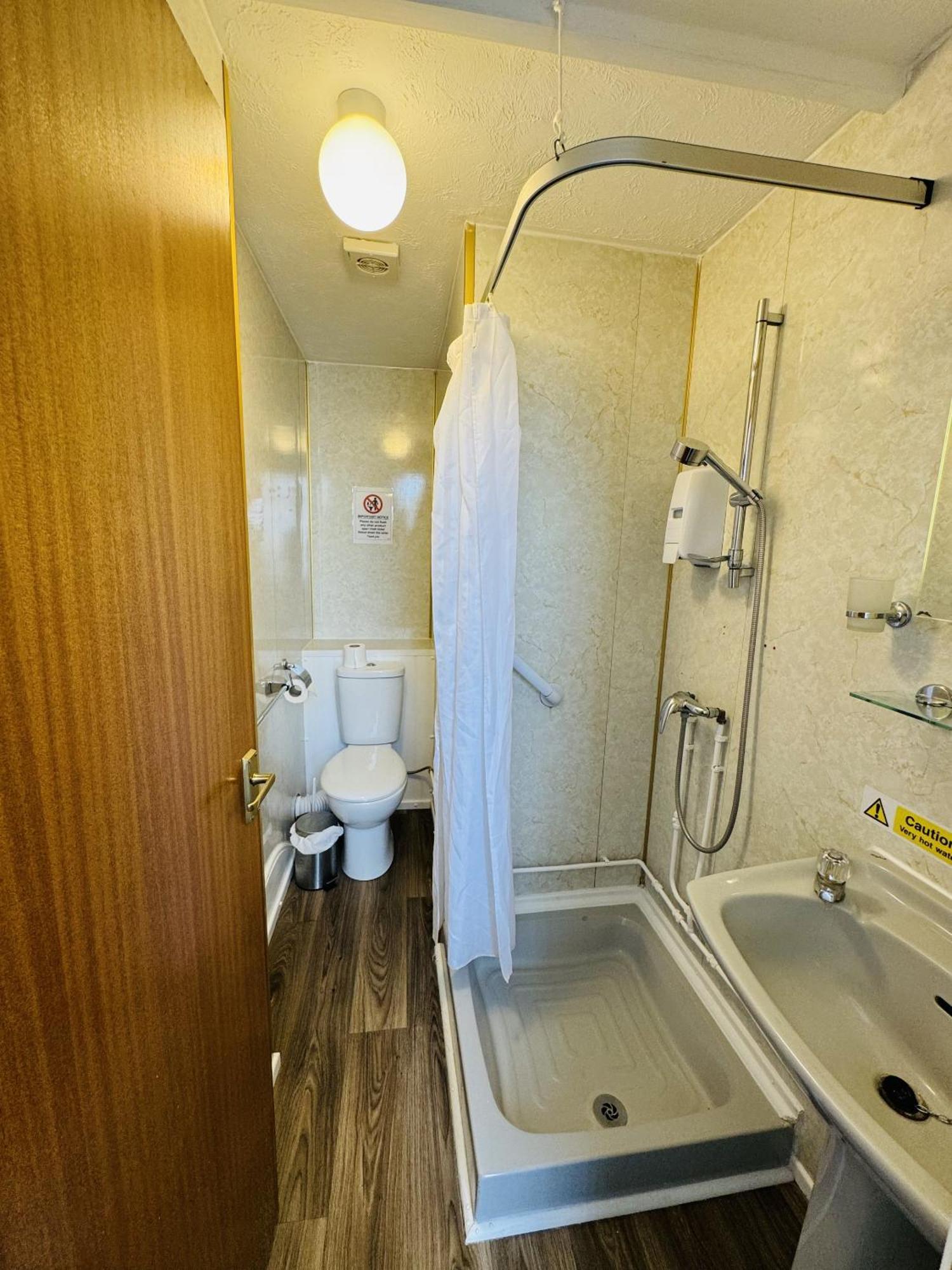 Carlton Court Hotel Eastbourne Phòng bức ảnh