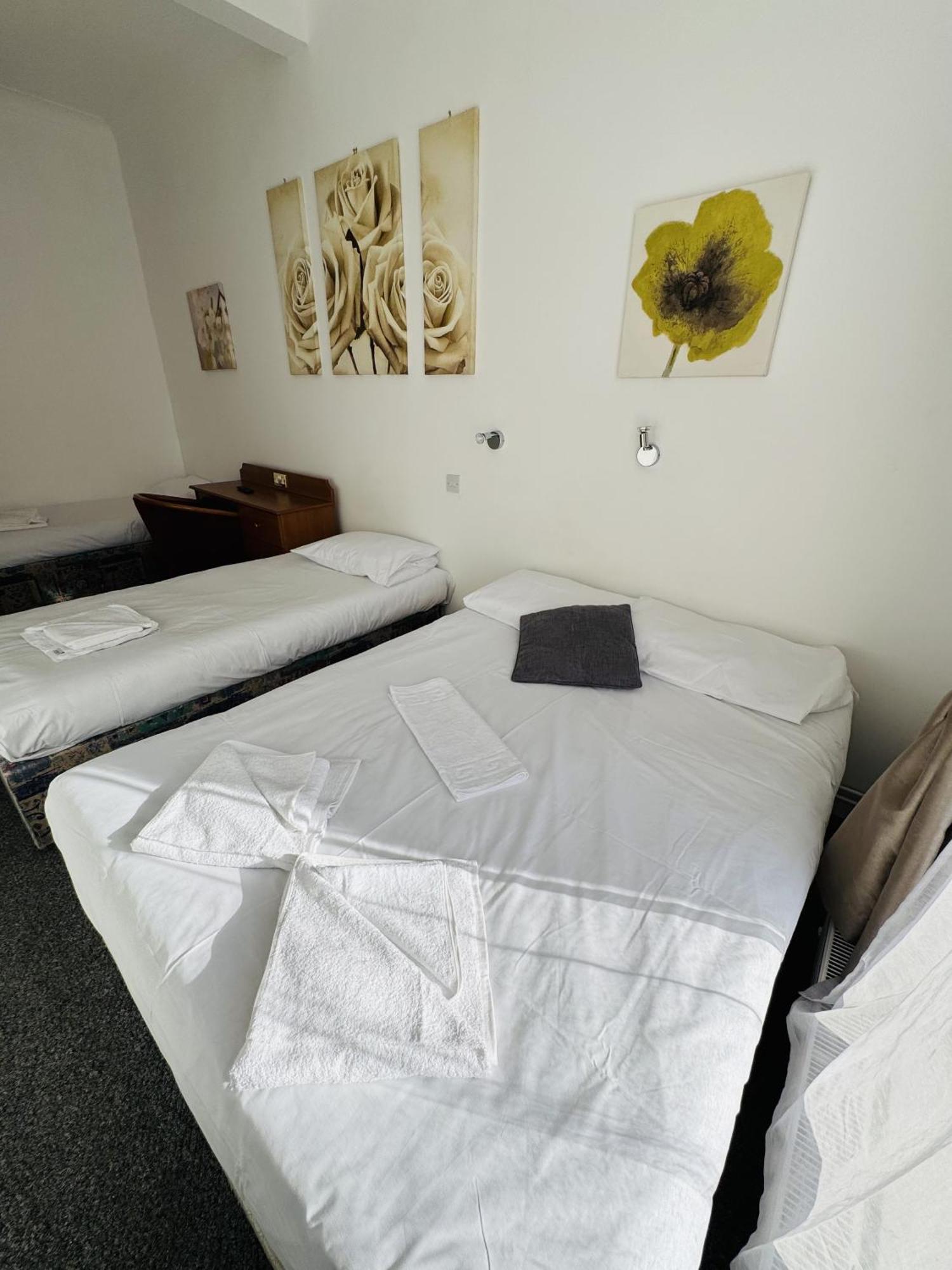 Carlton Court Hotel Eastbourne Phòng bức ảnh