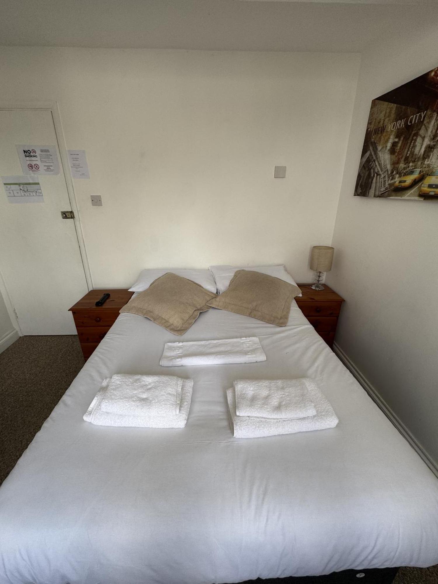 Carlton Court Hotel Eastbourne Phòng bức ảnh