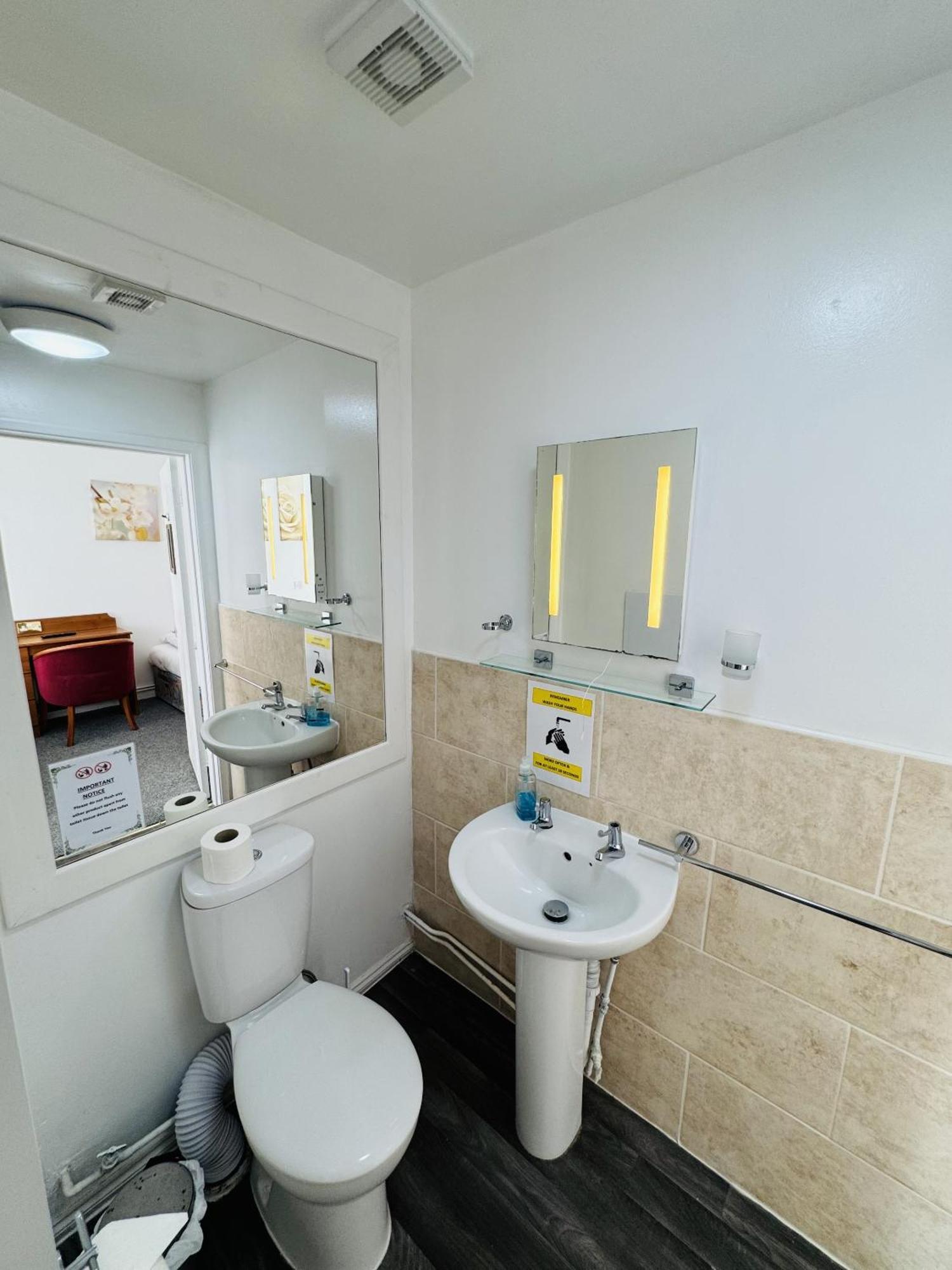 Carlton Court Hotel Eastbourne Phòng bức ảnh