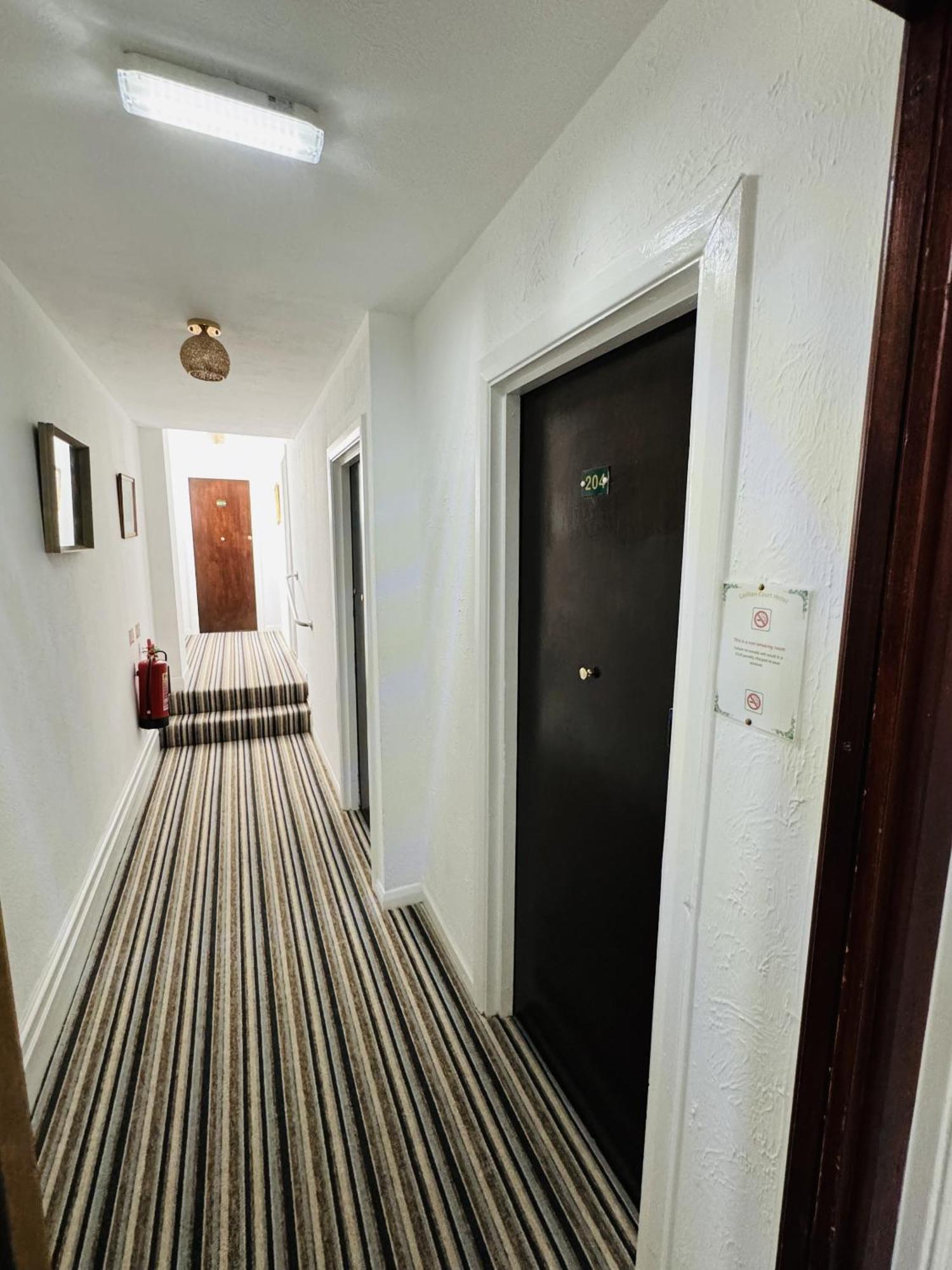 Carlton Court Hotel Eastbourne Ngoại thất bức ảnh