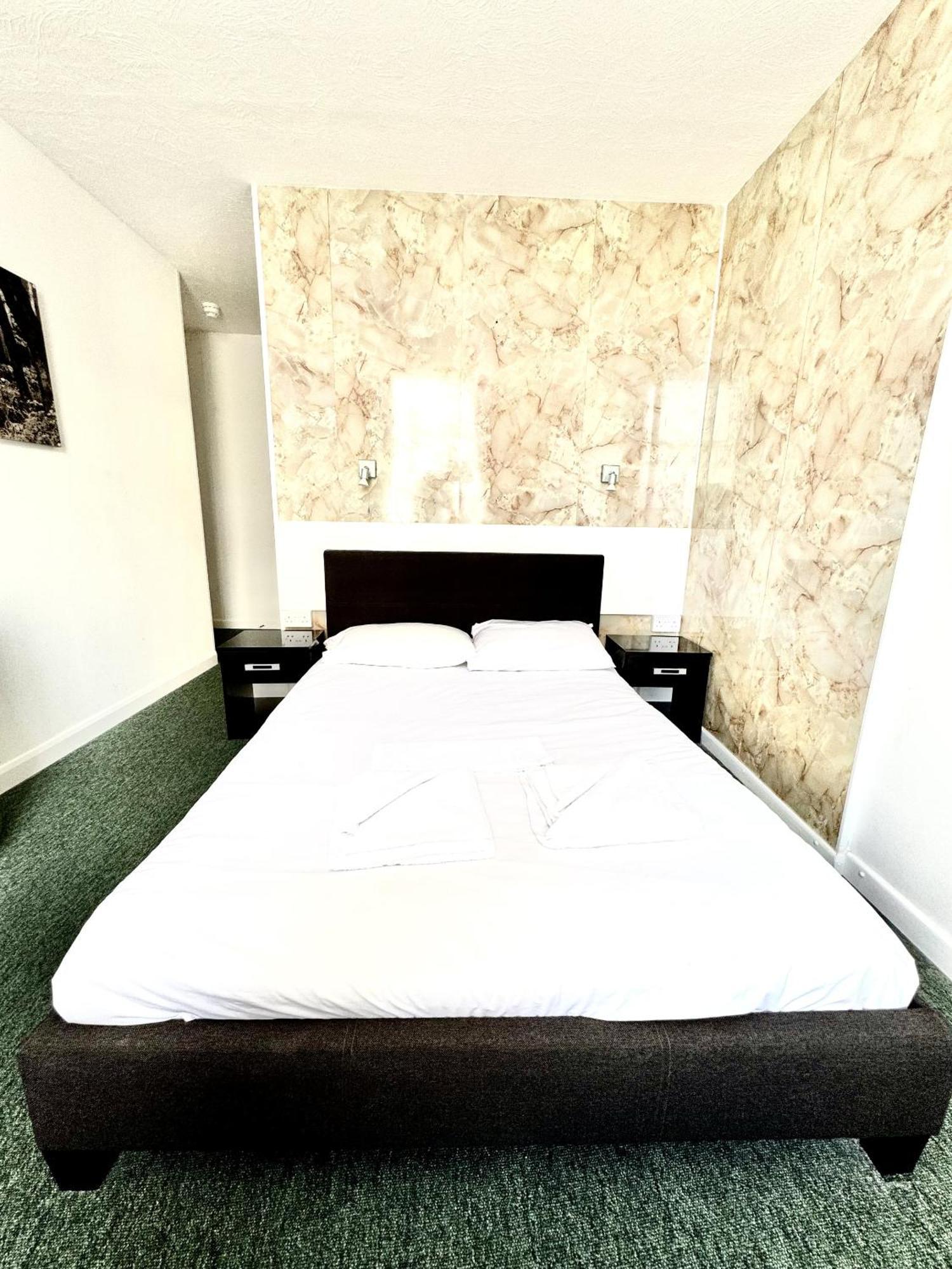 Carlton Court Hotel Eastbourne Phòng bức ảnh
