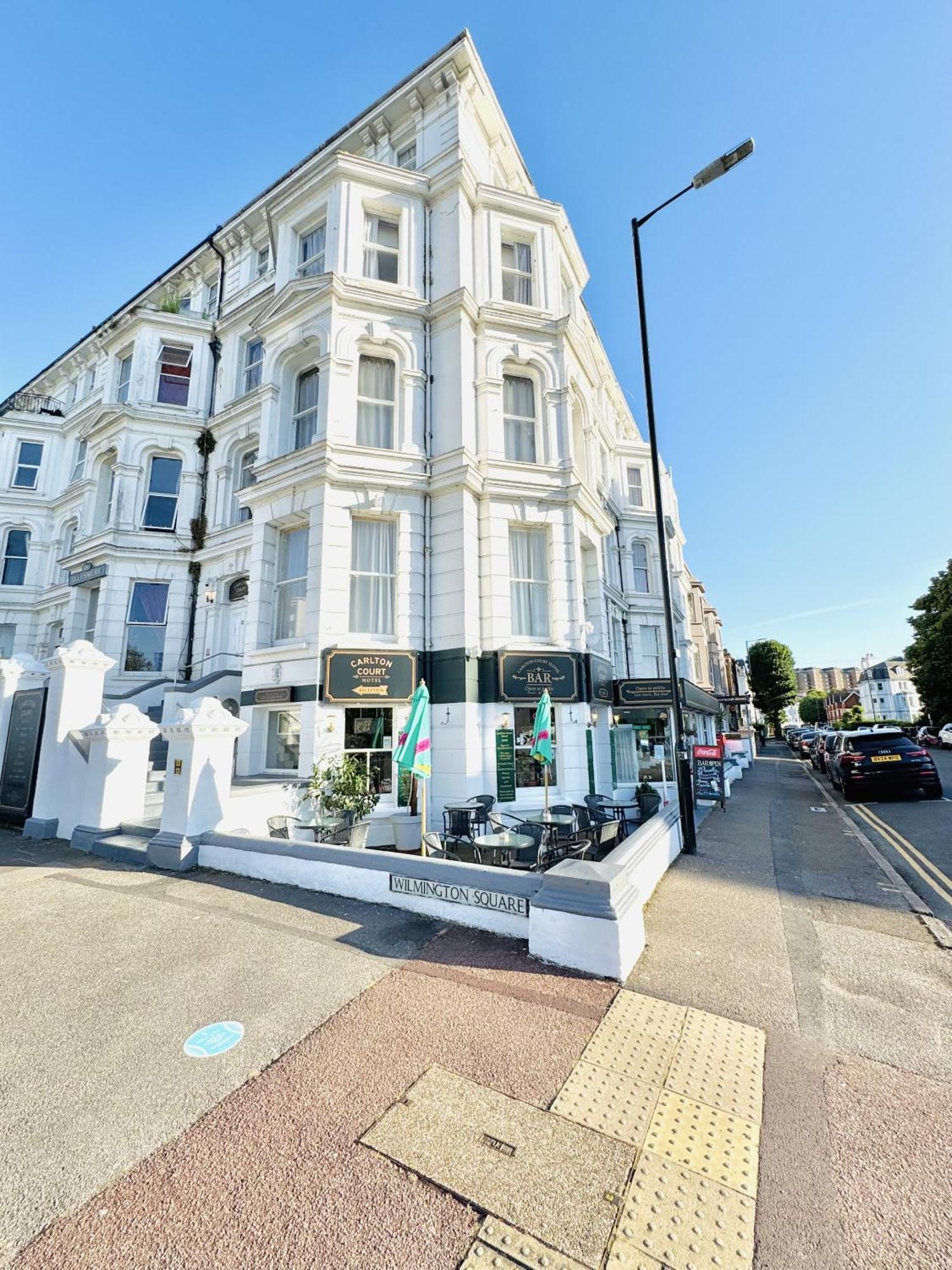 Carlton Court Hotel Eastbourne Ngoại thất bức ảnh
